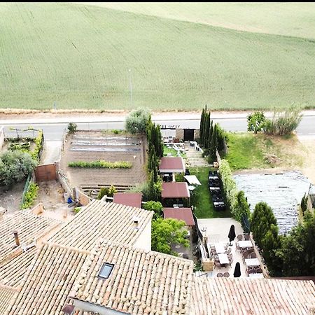 Apartamentos Vino Tinto Y Restaurante Tomate Rosa Adahuesca Eksteriør bilde