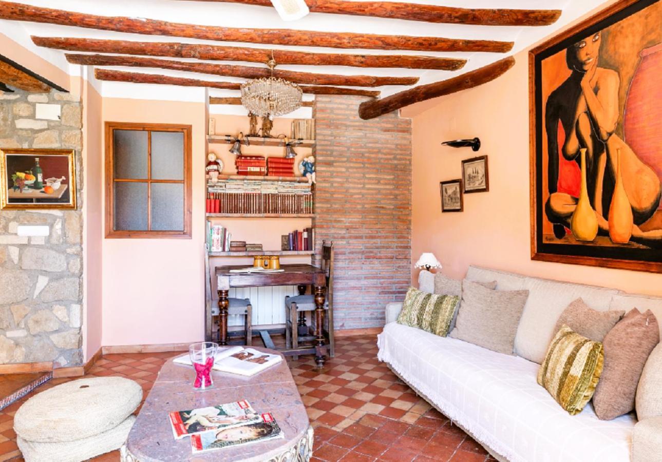 Apartamentos Vino Tinto Y Restaurante Tomate Rosa Adahuesca Eksteriør bilde
